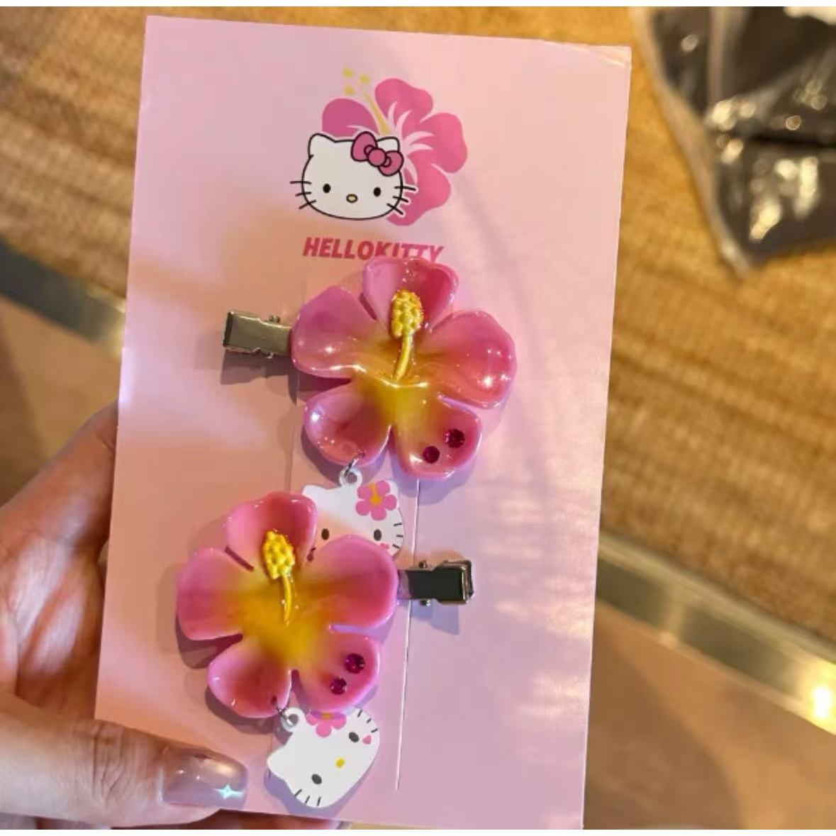 กิ๊บติดผมลายดอกไม้เฮลโลคิตตี้  - Women Knight Accessories บทวิจารณ์และราคา