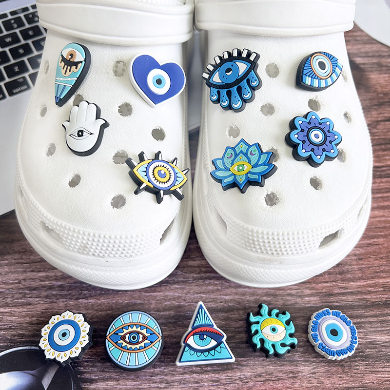 จี้รองเท้าลายตาปีศาจแบบใหม่ สำ - Women'S Accessories Crocs บทวิจารณ์และราคา